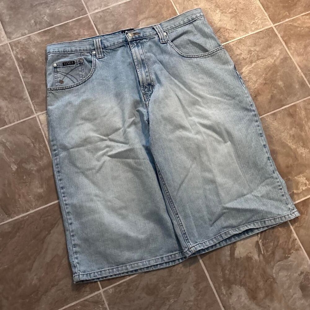 Vintage 2000s Y2K baggy Luxe-T Southpole Esc jorts, no flaws, size 38